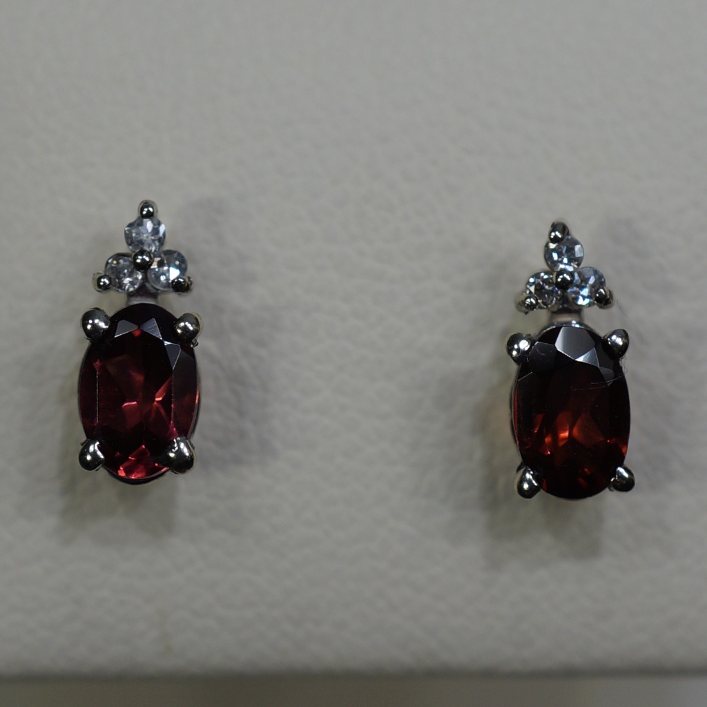 14kw Gold Genuine Garnet  Diamond Earrings